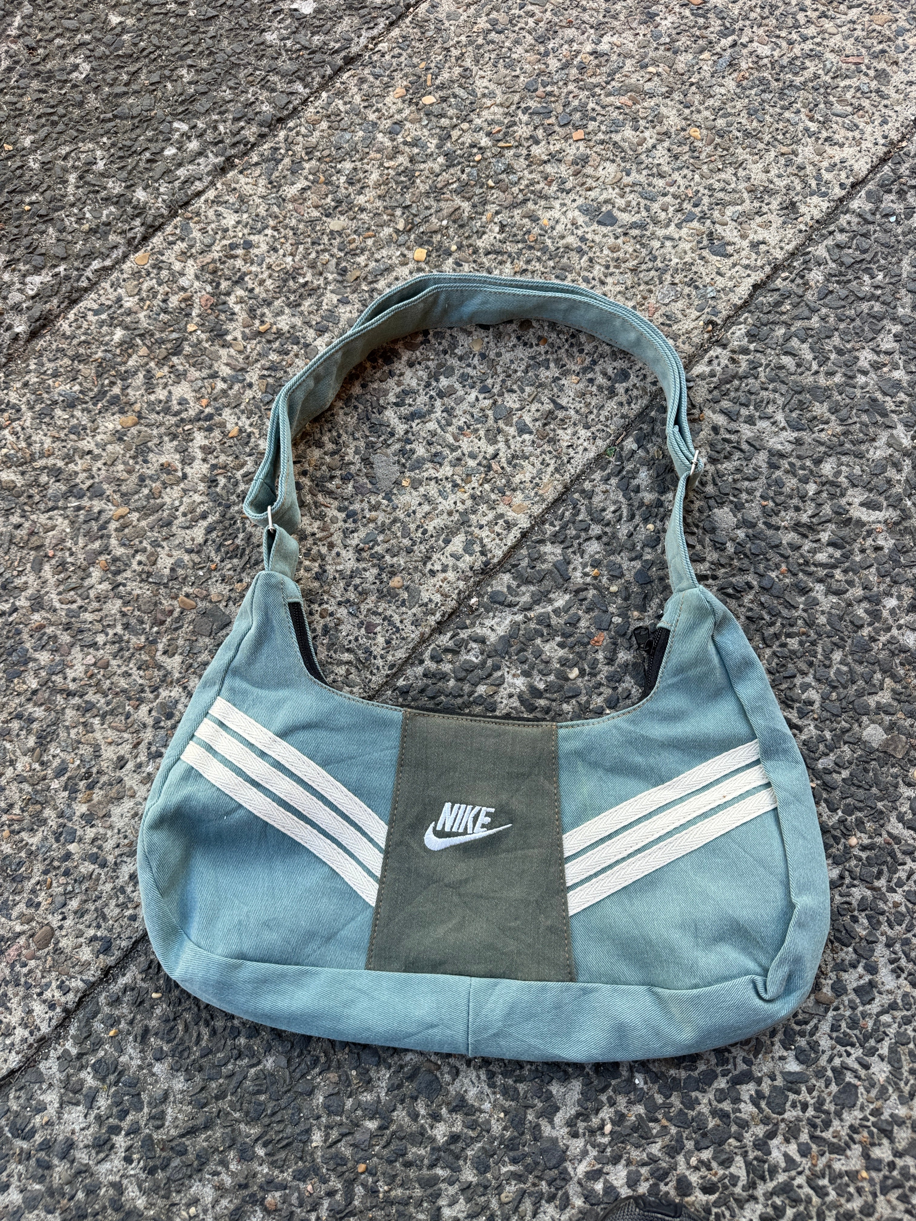 nike baguette bag